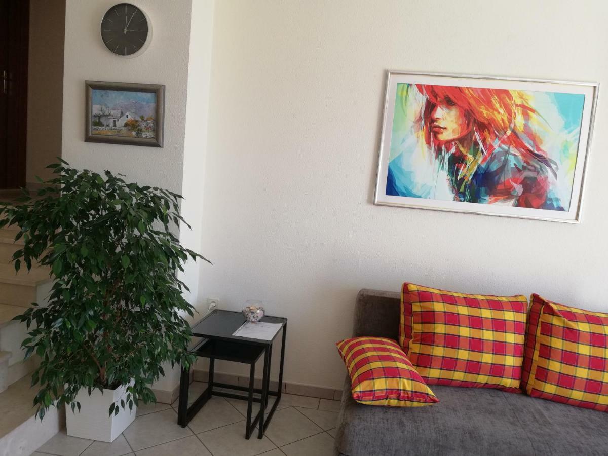 Apartmani Marija Primošten Eksteriør bilde